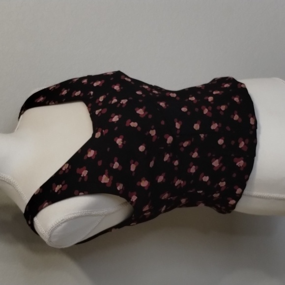 CAbi camisole tank style # 4207 Black Cropped Pink Floral Size Medium stretch - Picture 5 of 11